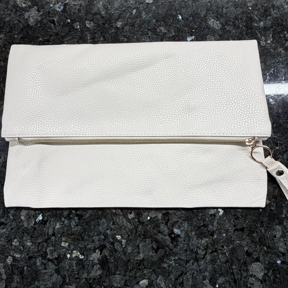 NWOT Rachel Miriam Women’s The Patch RM Logo Winter White Clutch